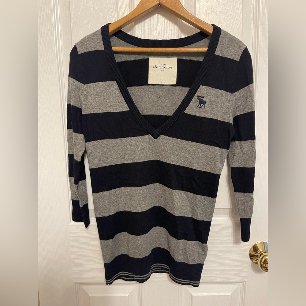 Abercrombie & Fitch Navy and Gray Striped Sweater